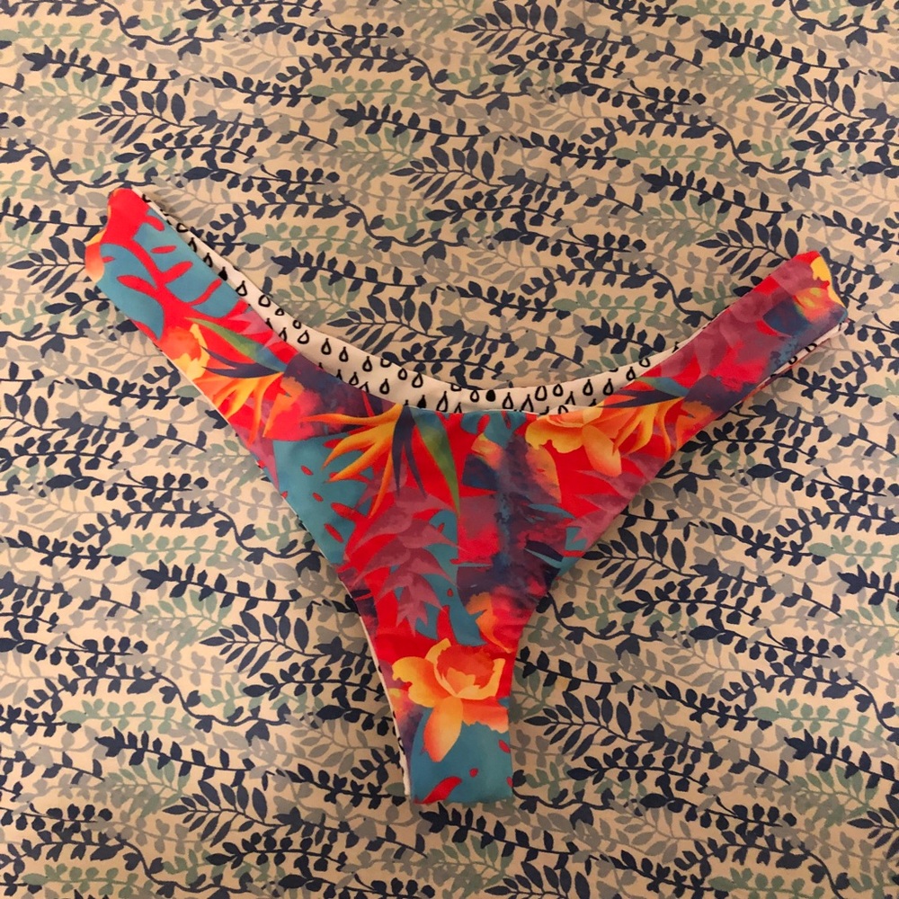 Lazy Lobster BOTTOM ONLY - M